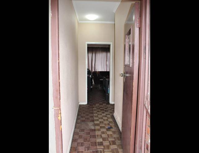 1 BEDROOM APARTMENT FOR SALE IN PAROW CENTRAL